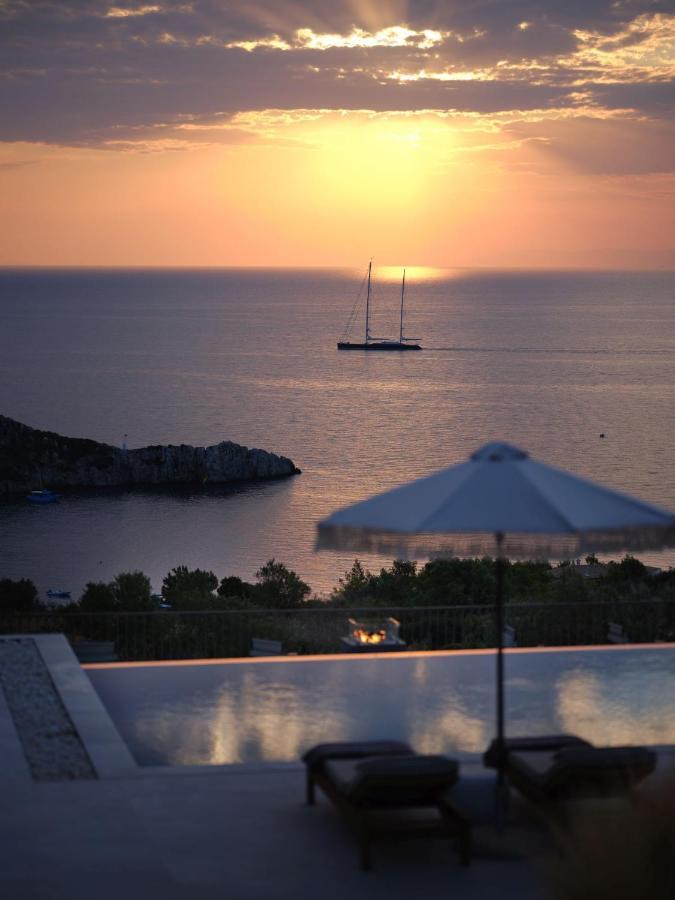 Rebek Luxury Villas & Suites Agios Nikolaos  Exteriör bild
