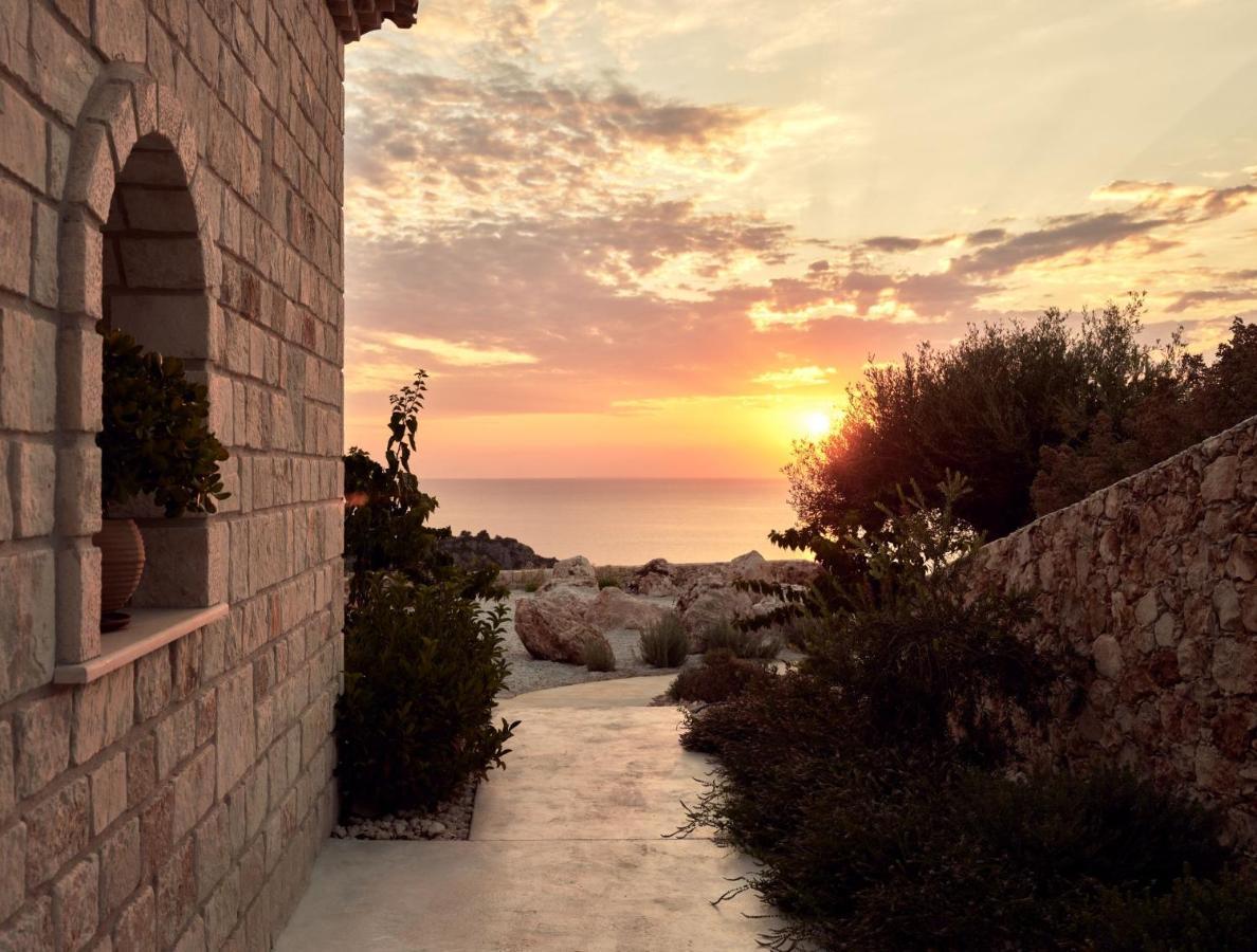 Rebek Luxury Villas & Suites Agios Nikolaos  Exteriör bild